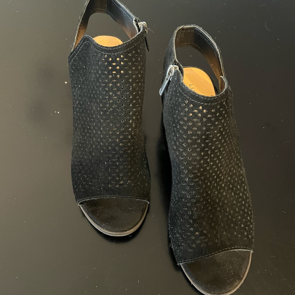 Lucky brand black peep toe sandal booties